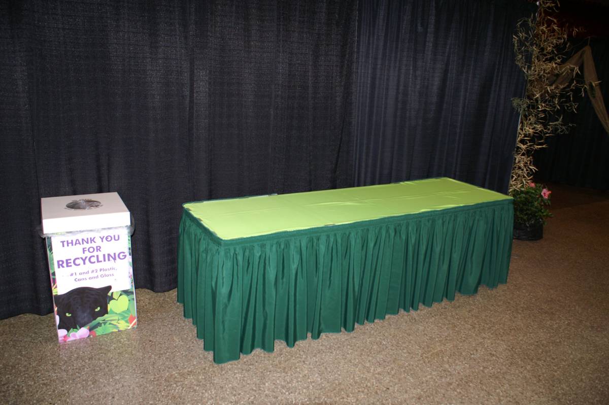60x120 Lime Solid Tablecover On 8' Table With Hunter Solid Skirting